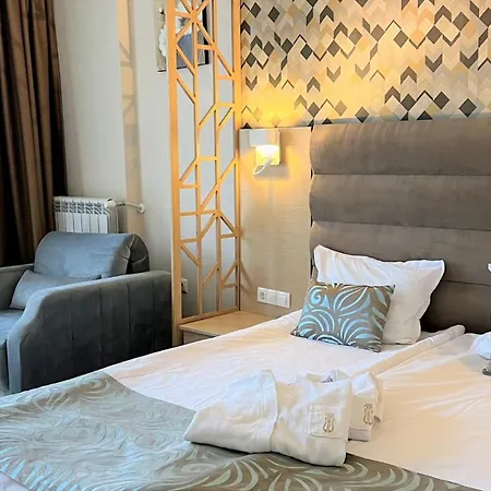 Orpheus - Casino And 4*