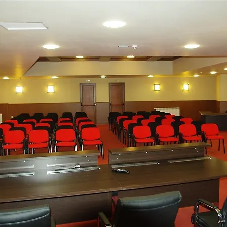 فندق Orpheus بامبوروفو