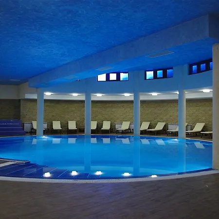 Orpheus - Casino And 4*